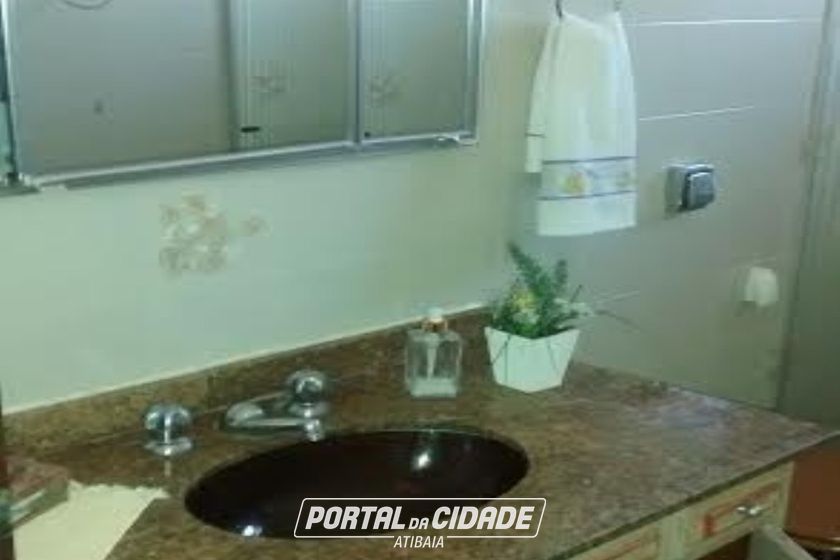 Casa &agrave; venda - 1000m&sup2; - Jardim das Flores