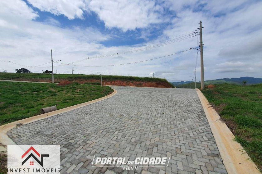 Terreno &agrave; venda - 250m&sup2; - Centro