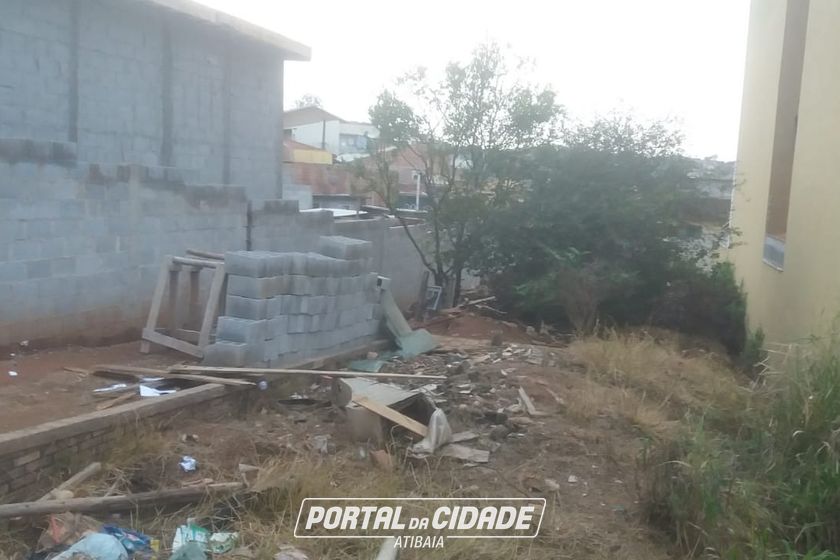 Terreno &agrave; venda - 298m&sup2; - JARDIM IMPERIAL