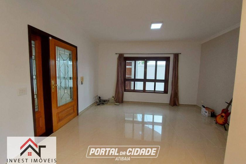 Casa &agrave; venda - 321m&sup2; - Jardim Jaragu&aacute;