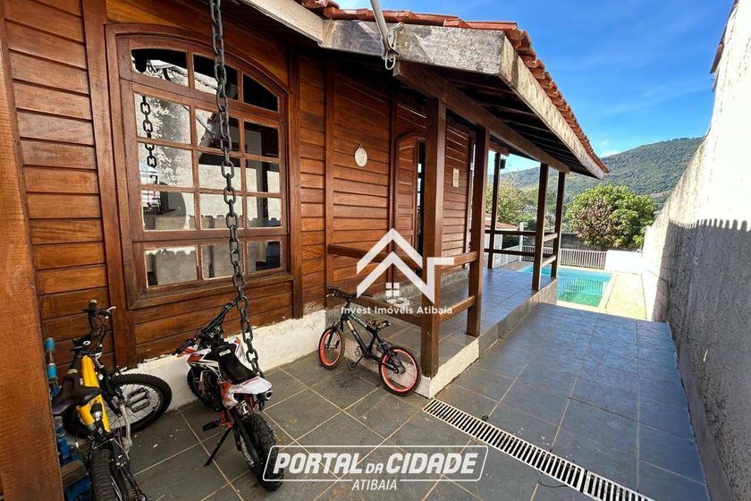 Casa para alugar - 180m&sup2; - Vila Petr&oacute;polis