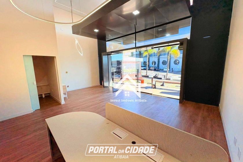 Sal&atilde;o Comercial para alugar - 200m&sup2; - Vila Thais