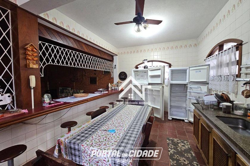 Ch&aacute;cara &agrave; venda - 800m&sup2; - Jardim Maracan&atilde;