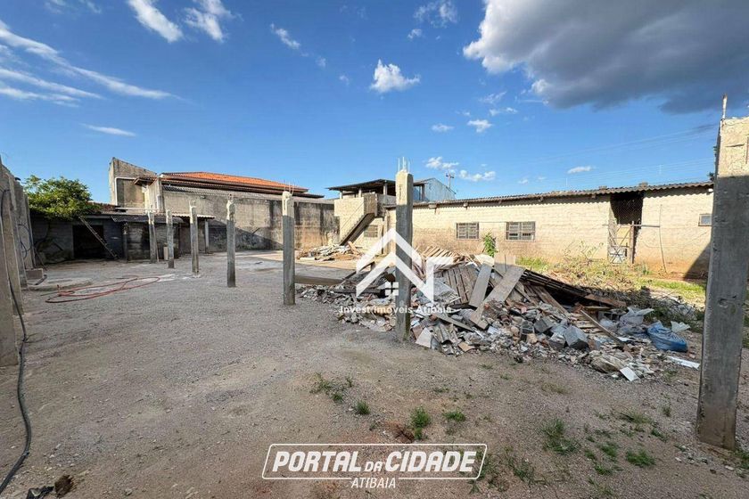 Sal&atilde;o Comercial &agrave; venda - 900m&sup2; - Jardim das Cerejeiras