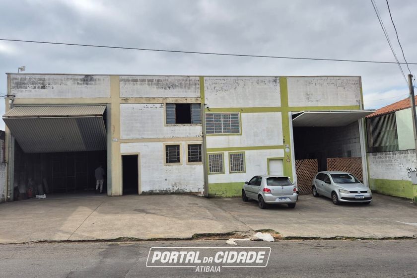 Sal&atilde;o Comercial &agrave; venda - 250m&sup2; - Jardim Imperial