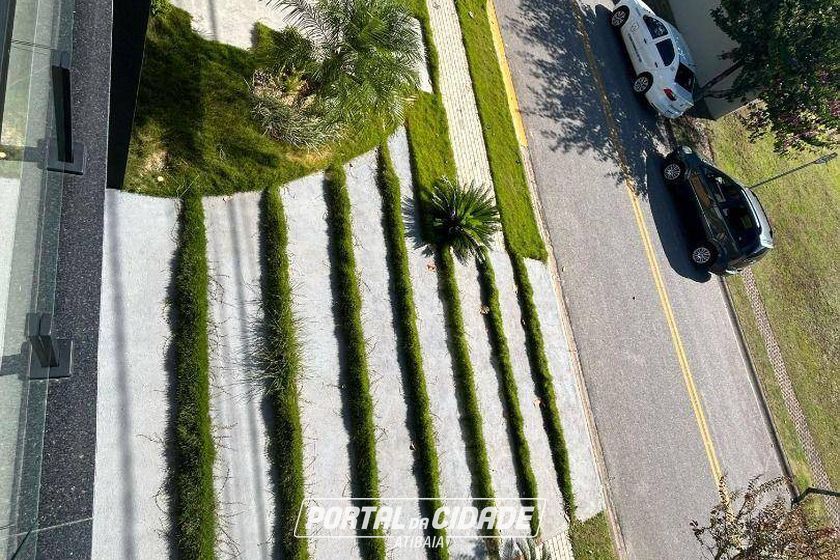 Casa &agrave; venda - 246m&sup2; - Condominio Alto da Floresta