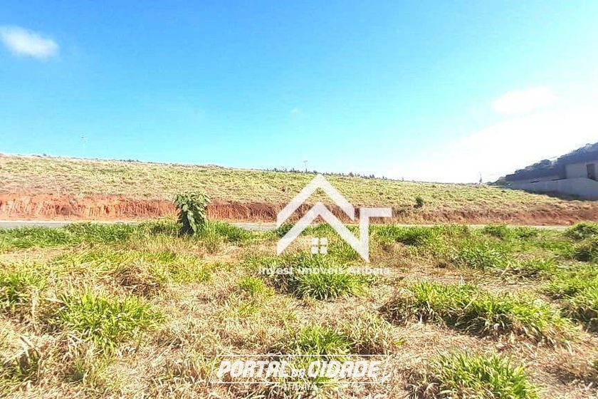 Terreno &agrave; venda - 300m&sup2; - Condom&iacute;nio Portal Lamis