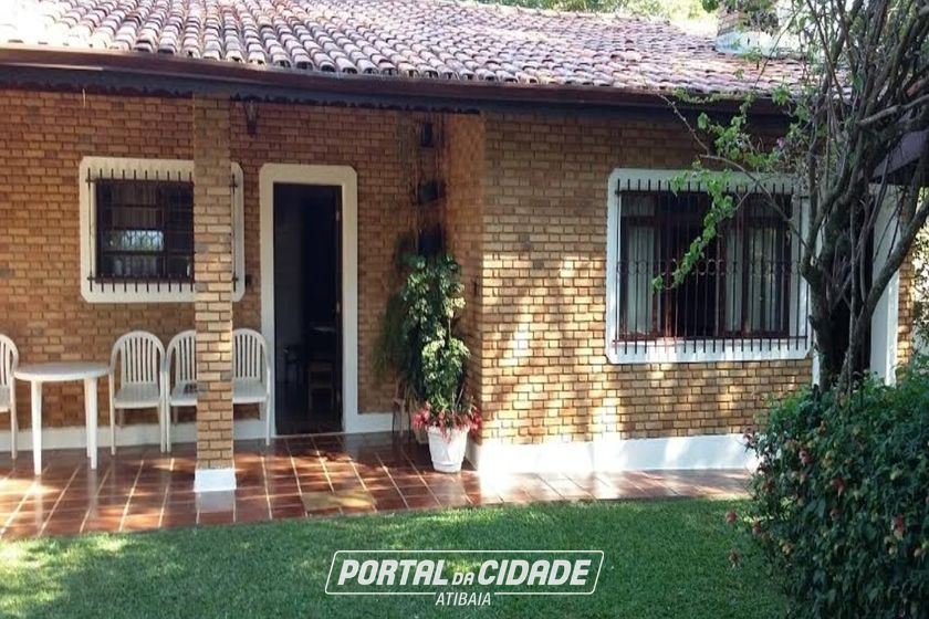 Ch&aacute;cara &agrave; venda - 2160m&sup2; - Jardim dos Pinheiros