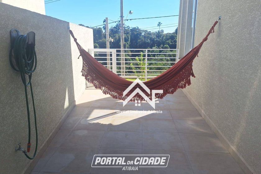 Casa &agrave; venda - 200m&sup2; - Condom&iacute;nio Alto da Floresta