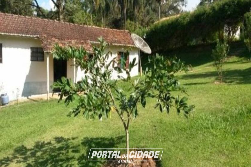 Ch&aacute;cara &agrave; venda - 6000m&sup2; - Tanque