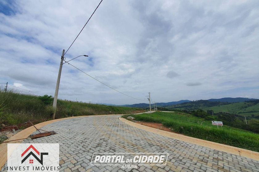 Terreno &agrave; venda - 250m&sup2; - Centro