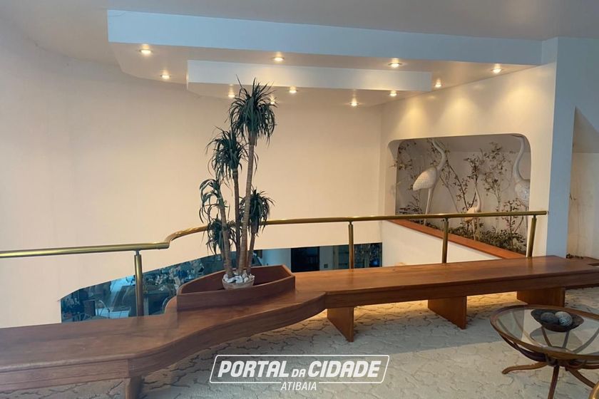Casa &agrave; venda - 700m&sup2; - Condom&iacute;nio Flamboyant