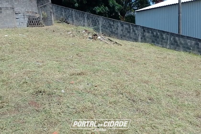 Terreno &agrave; venda - 412m&sup2; - santa maria