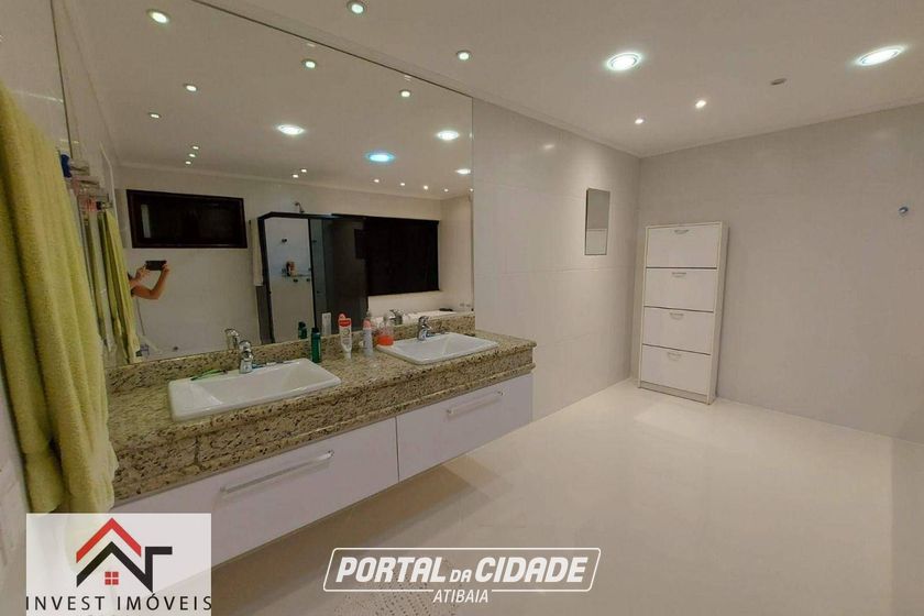 Casa &agrave; venda - 321m&sup2; - Jardim Jaragu&aacute;