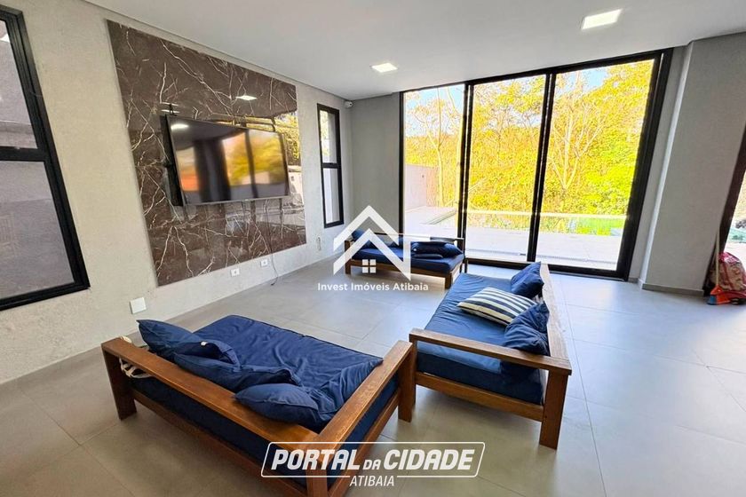 Casa para alugar - 228m&sup2; - Rio Abaixo