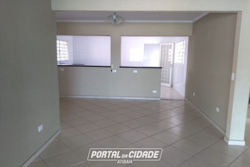 Casa &agrave; venda - 350m&sup2; - JD DO LAGO