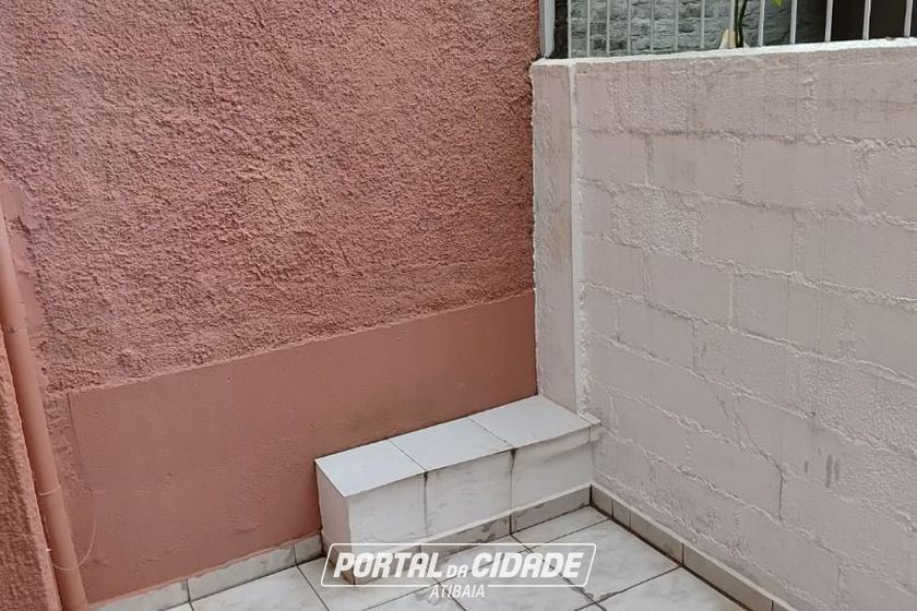 Sal&atilde;o Comercial para alugar - 27m&sup2; - Centro