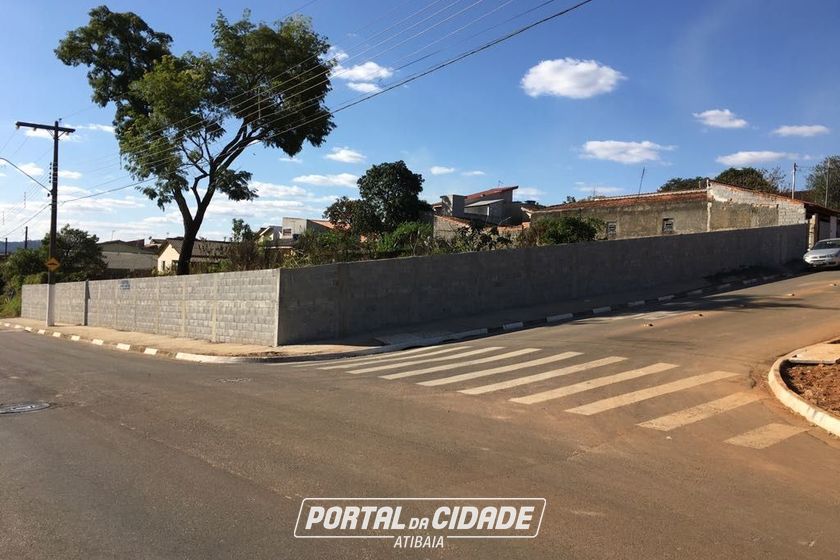 Terreno &agrave; venda - 1100m&sup2; - Jardim das Cerejeiras