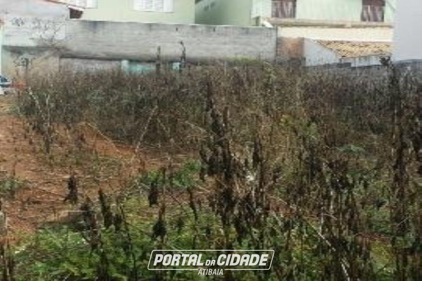 Terreno &agrave; venda - 360m&sup2; - Vila Rica