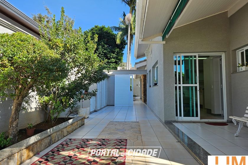 Casa &agrave; venda - 351m&sup2; - Vila Giglio