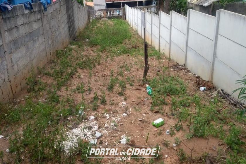 Terreno &agrave; venda - 135m&sup2; - Jardim Imperial
