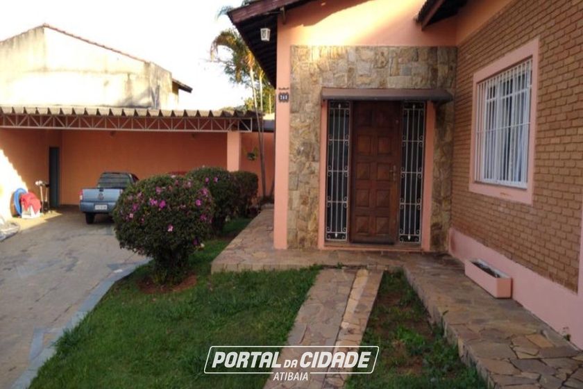 Casa &agrave; venda - 940m&sup2; - JARDIM DO LAGO