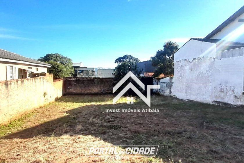 Terreno &agrave; venda - 500m&sup2; - Centro