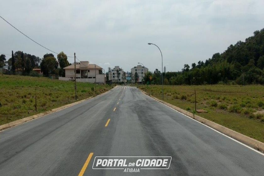 Terreno &agrave; venda - 682m&sup2; - Condom&iacute;nio Residencial GranVille