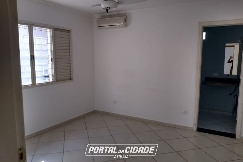 Casa &agrave; venda - 350m&sup2; - JD DO LAGO