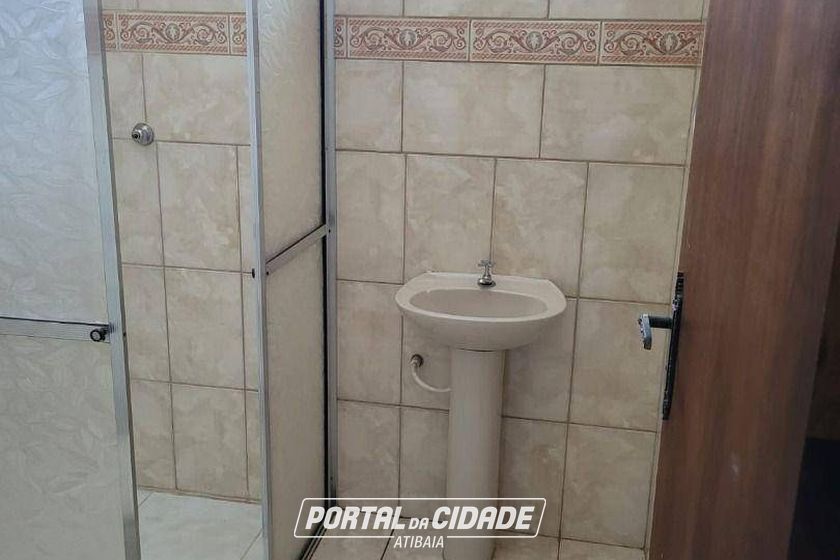 Casa &agrave; venda - 280m&sup2; - Tr&ecirc;s Pistas