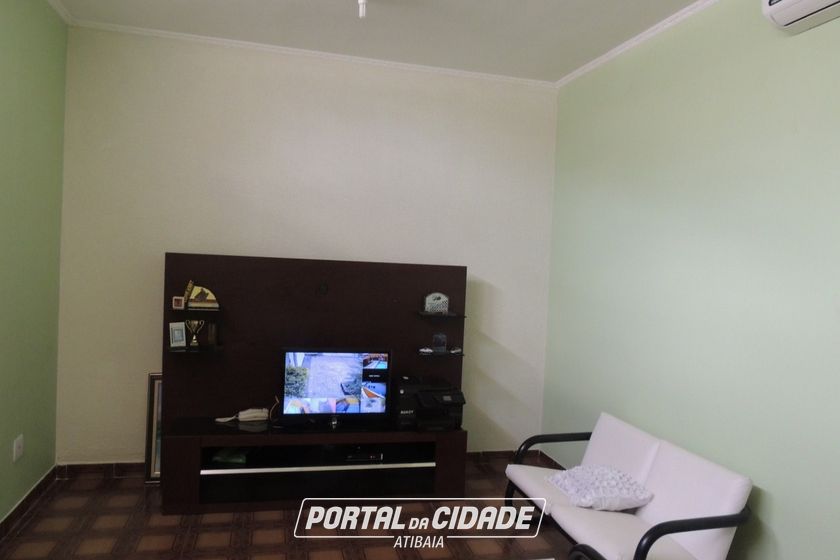 Casa &agrave; venda - 300m&sup2; - Jardim Vila Galv&atilde;o