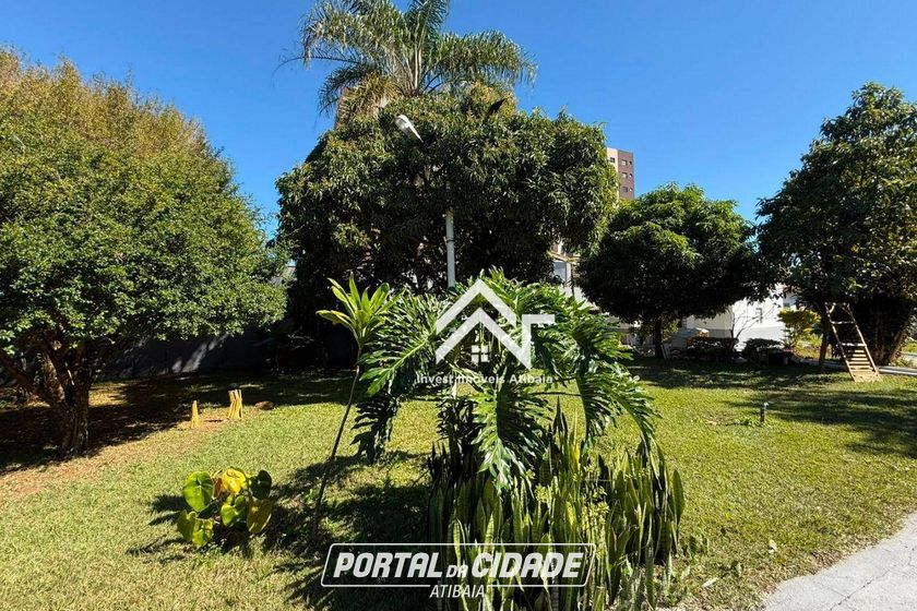Casa para alugar - 252m&sup2; - Alvin&oacute;polis