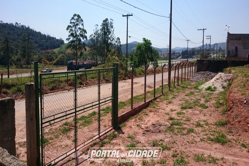 Terreno &agrave; venda - 1598m&sup2; - Centro
