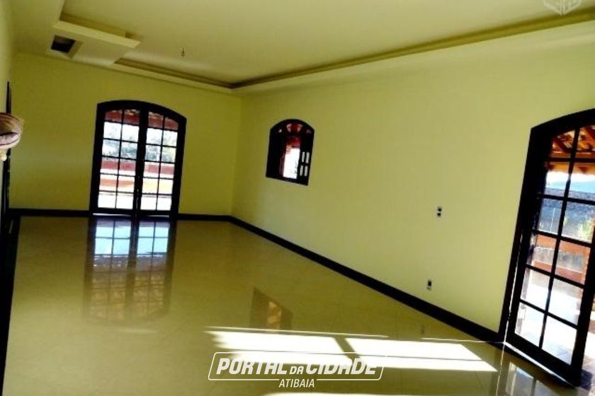 Ch&aacute;cara &agrave; venda - 2384m&sup2; - Vale dos Pinheiros