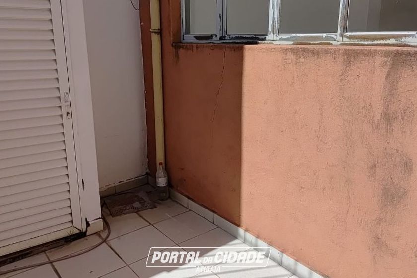 Sal&atilde;o Comercial para alugar - 27m&sup2; - Centro