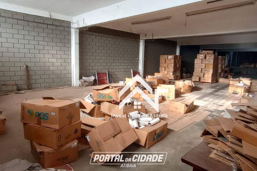 Sal&atilde;o Comercial para alugar - 2100m&sup2; - Recreio Estoril