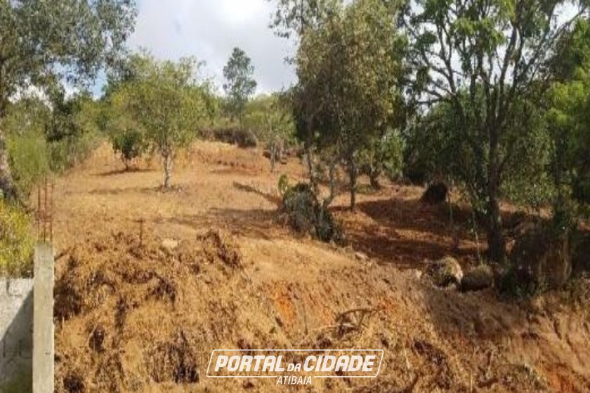Terreno &agrave; venda - 1200m&sup2; - Condominio Santa Maria do Laranjal