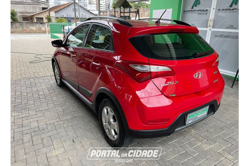Hyundai HB20X