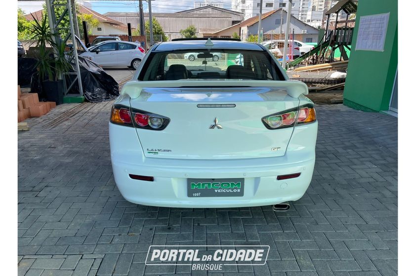Mitsubishi Lancer