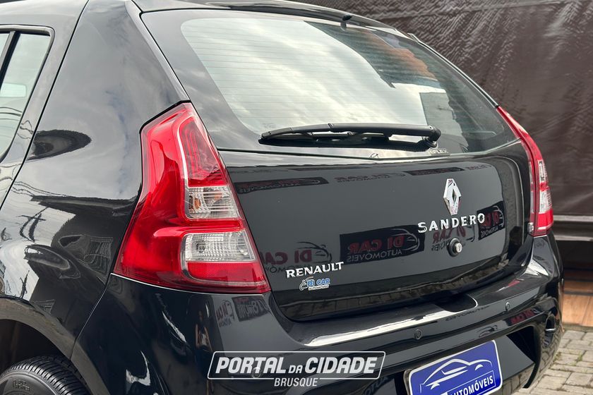 Renault SANDERO