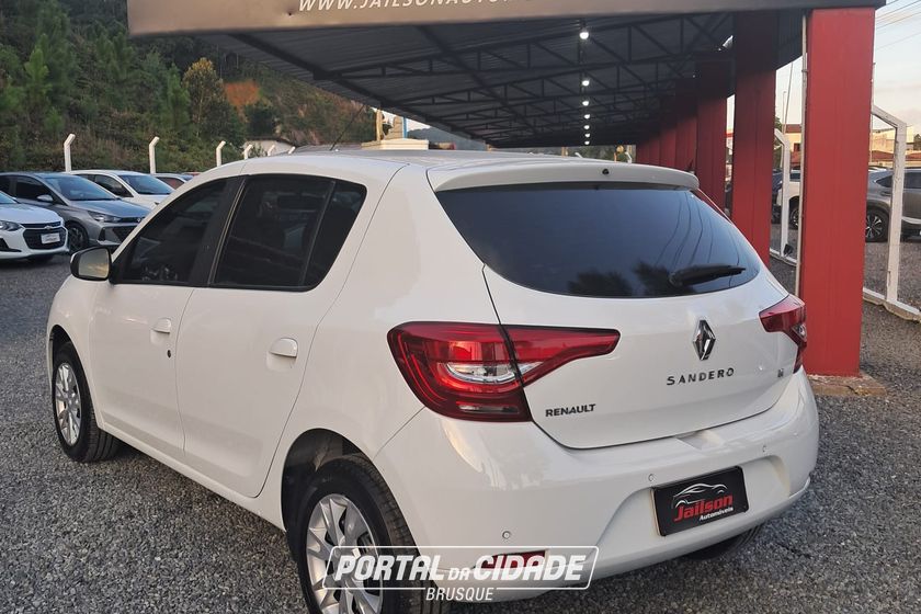 Renault SANDERO