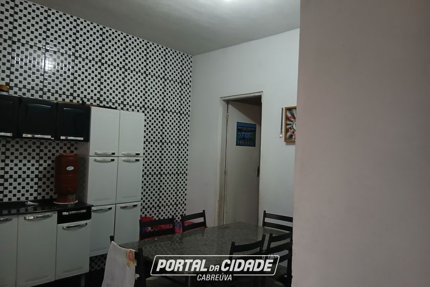 Terreno &agrave; venda - 200m&sup2; - Jardim Fazendinha Real (Vilarejo)