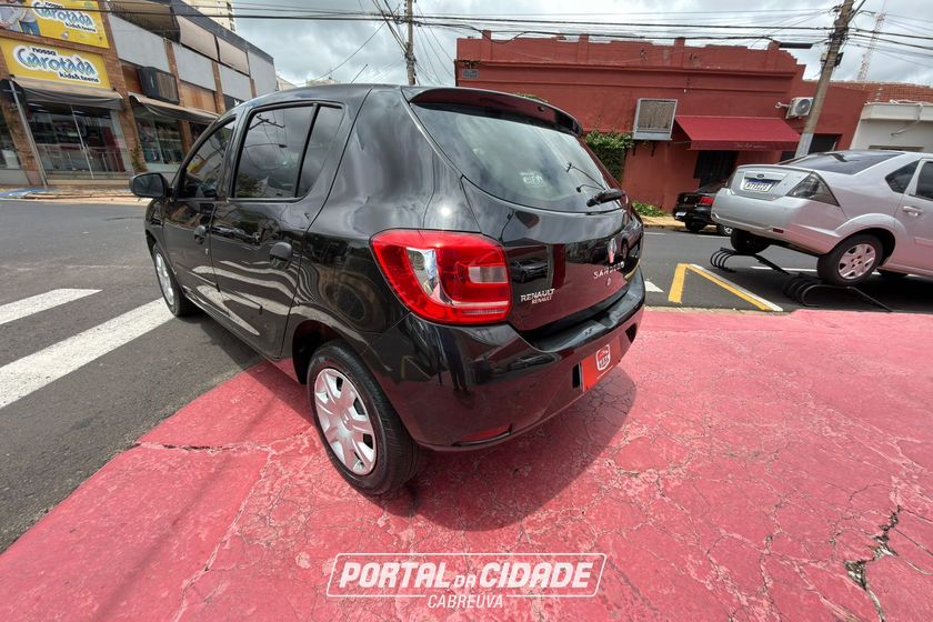 Renault SANDERO