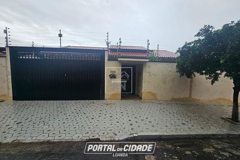 Casa &agrave; venda - 277m&sup2; - Centro