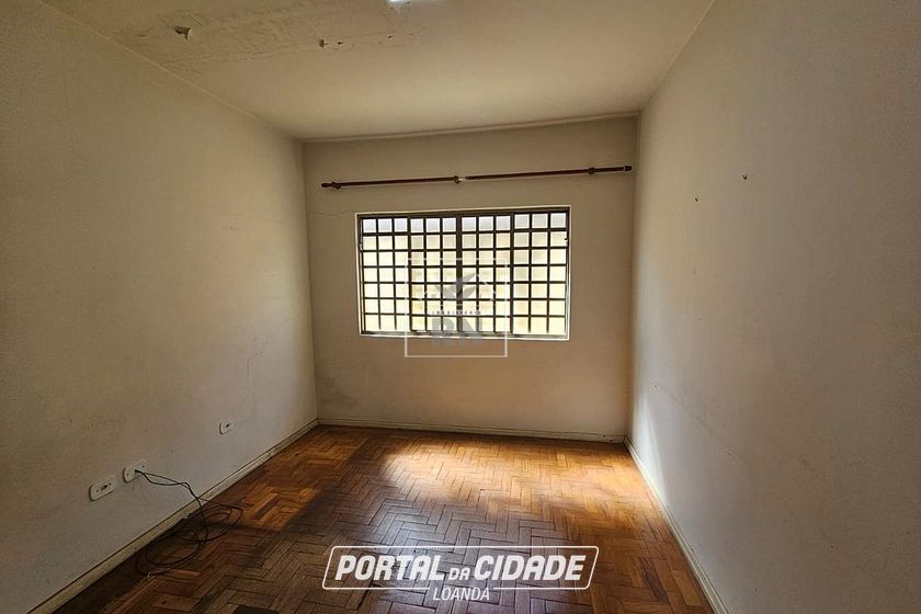 Casa &agrave; venda - 200m&sup2; - Centro