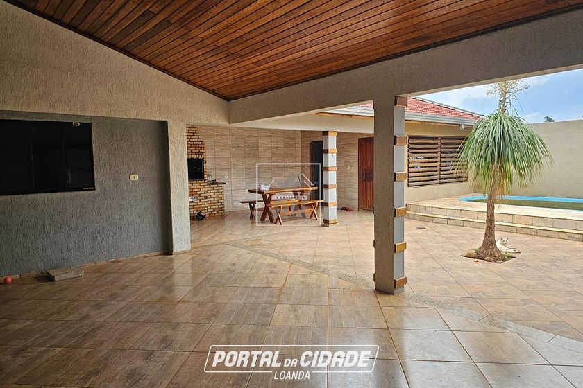 Casa &agrave; venda - 260m&sup2; - Centro