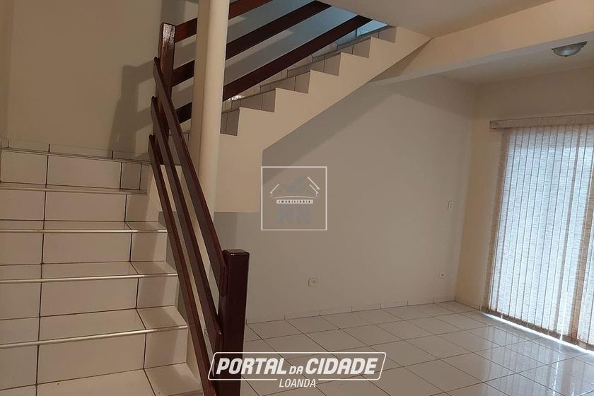 Casa &agrave; venda - centro