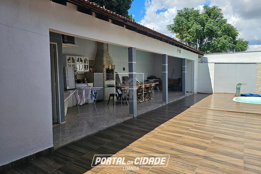 Casa &agrave; venda - 200m&sup2; - Centro