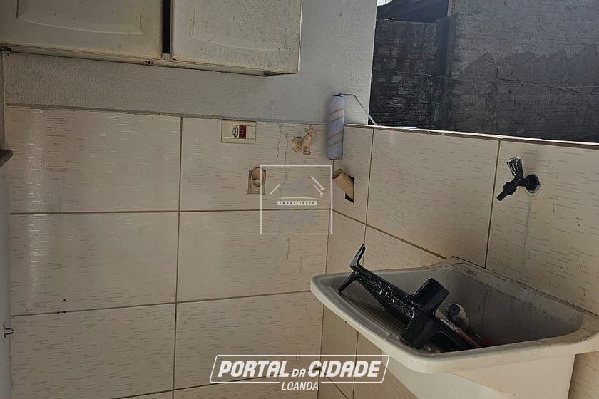 Casa &agrave; venda - 90m&sup2; - Centro