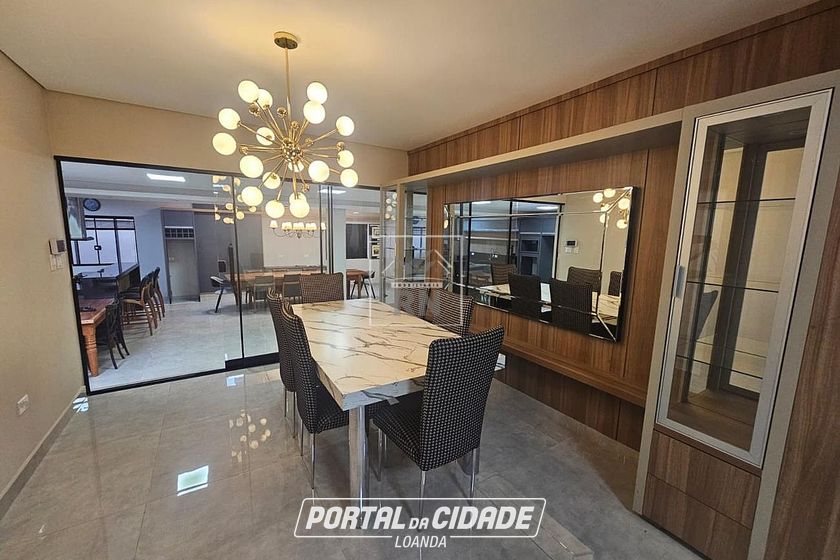 Casa &agrave; venda - 277m&sup2; - Centro